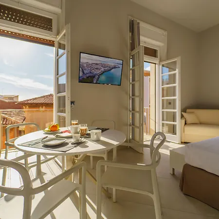 Matteotti Luxury アパートホテル シラクーサ